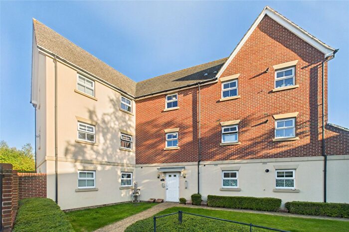 1 Bedroom Flat For Sale In Bullfinch Rise, Bracknell, Berkshire, RG12