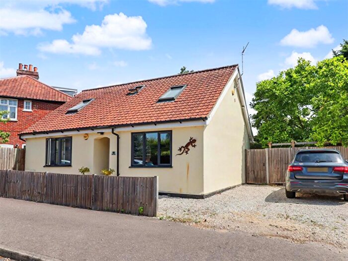 3 Bedroom Detached Bungalow For Sale In Merton Road, Norwich, NR2