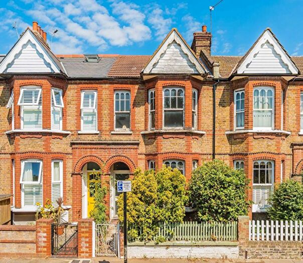 3 Bedroom Terraced House For Sale In Durham Road, Ealing, W5