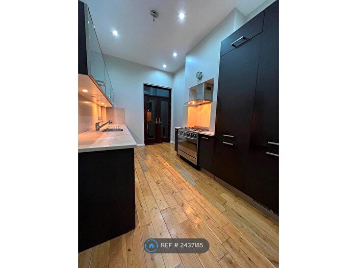 2 Bedroom Flat To Rent In Kent House Road, Beckenham, BR3