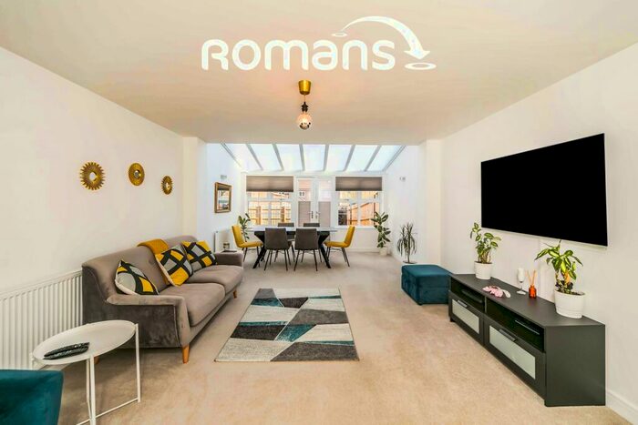 4 Bedroom Town House To Rent In Elm Drive, Woodley, RG5