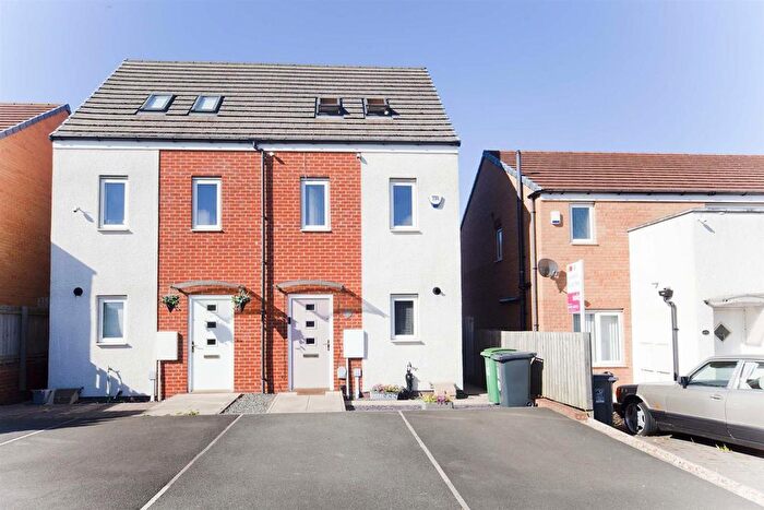 3 Bedroom Semi-Detached House For Sale In Osprey Way, Hartlepool, TS26