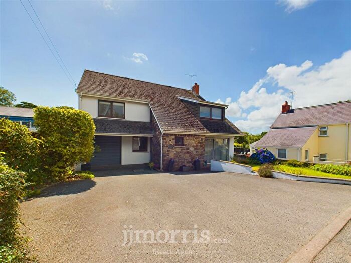 4 Bedroom Detached House For Sale In Eglwyswrw, Crymych, SA41