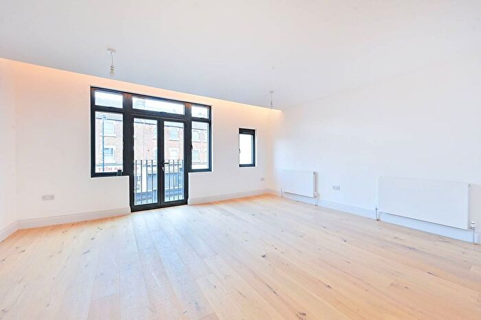 1 Bedroom Flat For Sale In Northfield Avenue, Northfields, West Ealing, W13