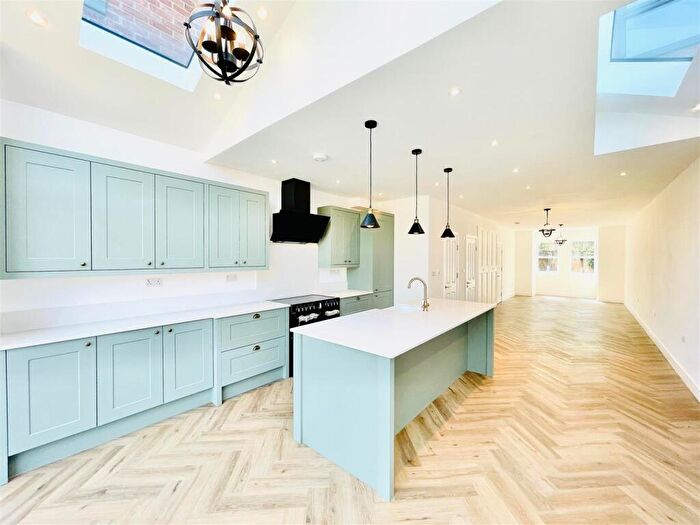 4 Bedroom House For Sale In For Sale Aubrey Road, Walthamstow, London, E17