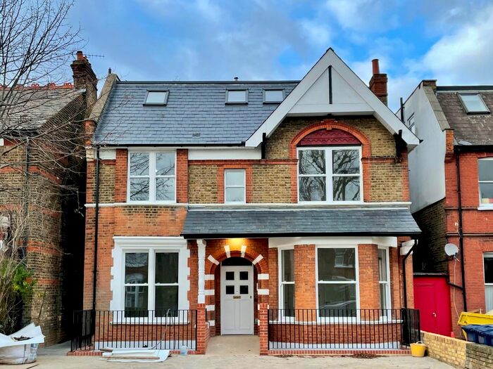 2 Bedroom Flat To Rent In Madeley Road, London, W5