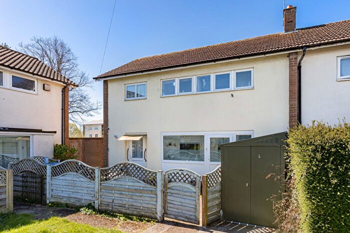3 Bedroom End Of Terrace House For Sale In Carve Ley, Welwyn Garden City, AL7
