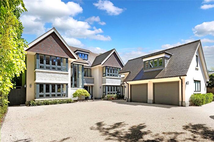 6 Bedroom Detached House For Sale In Penn Road, Beaconsfield, Buckinghamshire, HP9