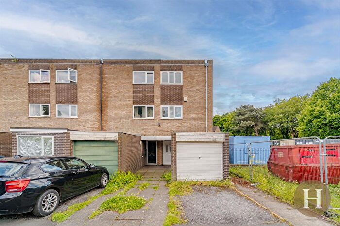 3 Bedroom Town House To Rent In Sherborne Grove, Birmingham, B1