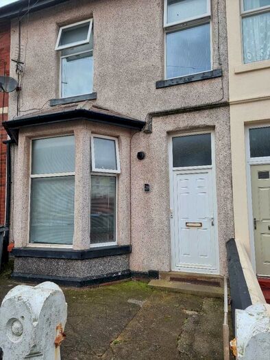 Flat To Rent In Bute Avenue, Blackpool, FY1