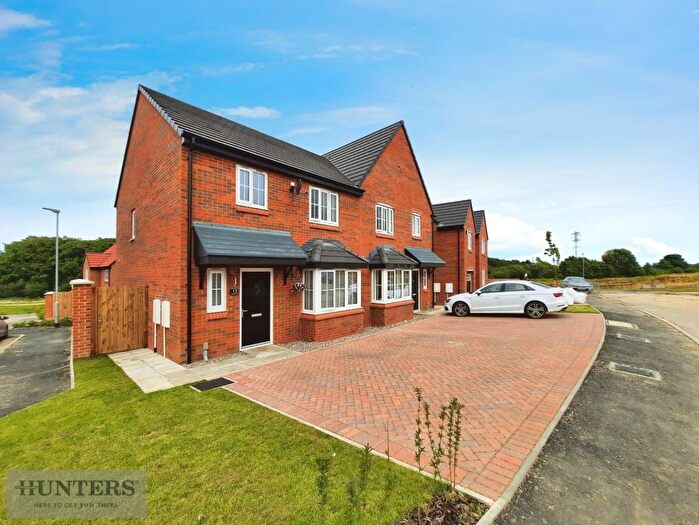 3 Bedroom Semi-Detached House For Sale In Plantation Close, Wellfield Rise, Wingate, County Durham, TS28