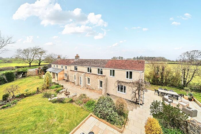 4 Bedroom Detached House For Sale In Sellicks Green, Taunton, TA3