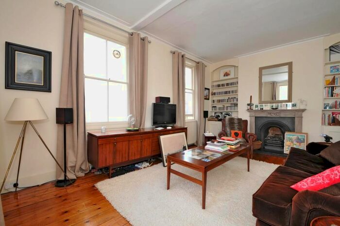 1 Bedroom Flat To Rent In Elgin Crescent, Notting Hill, W11