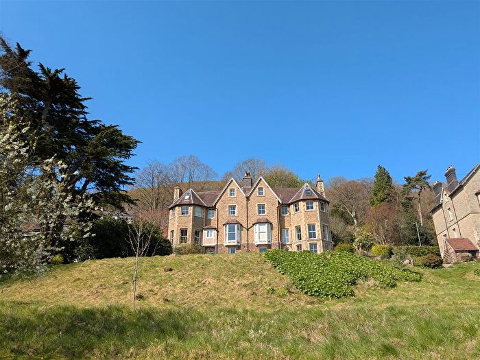 2 Bedroom Flat For Sale In Wells Road, Malvern, WR14