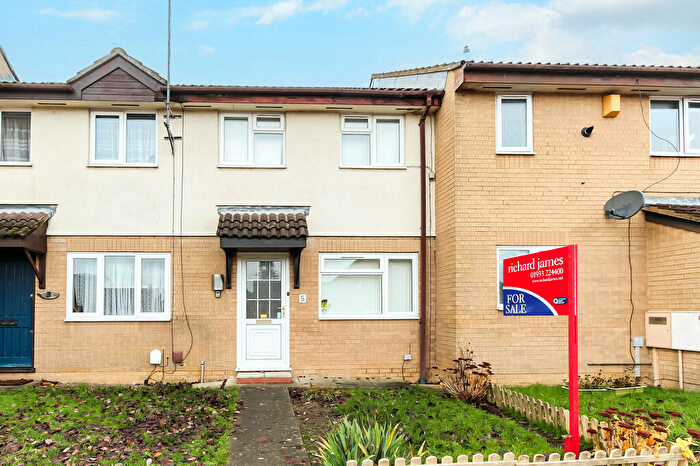 2 Bedroom Terraced House For Sale In Kennet Close, Wellingborough, NN8