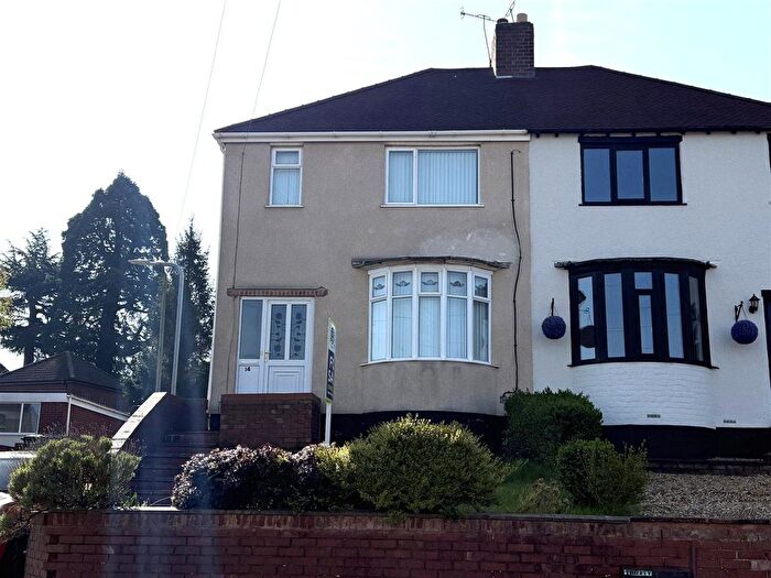 3 Bedroom Semi-Detached House For Sale In Hagley Road, Rugeley, WS15