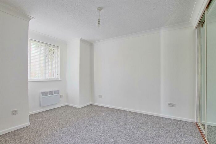 1 Bedroom Flat To Rent In Chamberlin Court, Cambridge, CB4