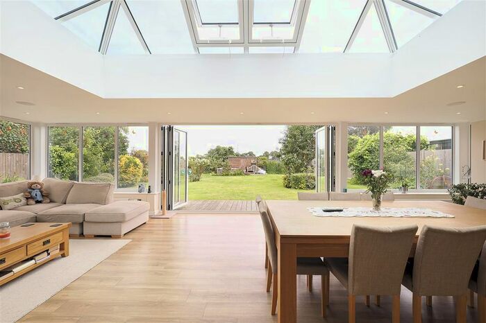 4 Bedroom Detached House For Sale In South Deep, Teynham Street, Teynham, Sittingbourne, ME9