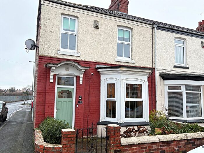 3 Bedroom End Of Terrace House For Sale In Sydenham Road, Stockton-On-Tees, TS18