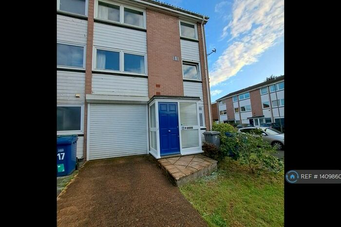 4 Bedroom End Of Terrace House To Rent In Oxford Gardens, London, N20