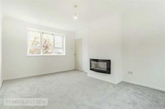 2 Bedroom Semi-Detached House For Sale In Torre Close, Middleton, Manchester, M24