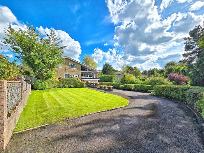 4 Bedroom Detached House For Sale In Oaken Close, Bacup, Rossendale, OL13