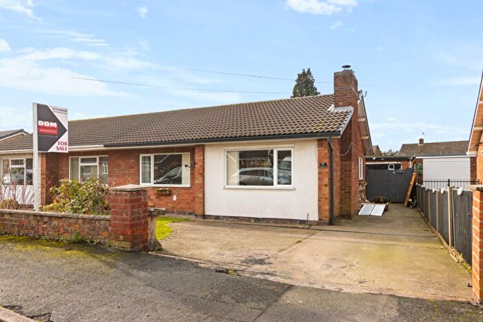 2 Bedroom Bungalow For Sale In Lynton Close, Scunthorpe, North Lincolnshire, DN15