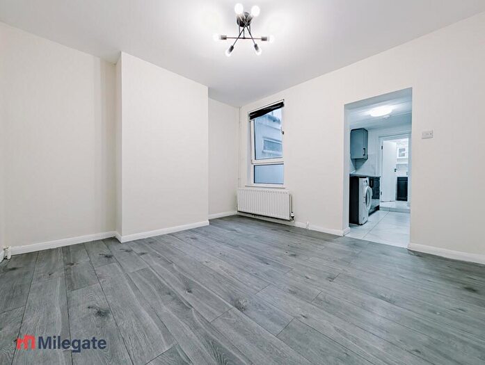 3 Bedroom Terraced House To Rent In Shortlands Road, Sittingbourne, ME10