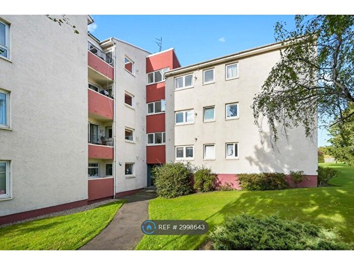 2 Bedroom Flat To Rent In North Gyle Grove, Edinburgh, EH12