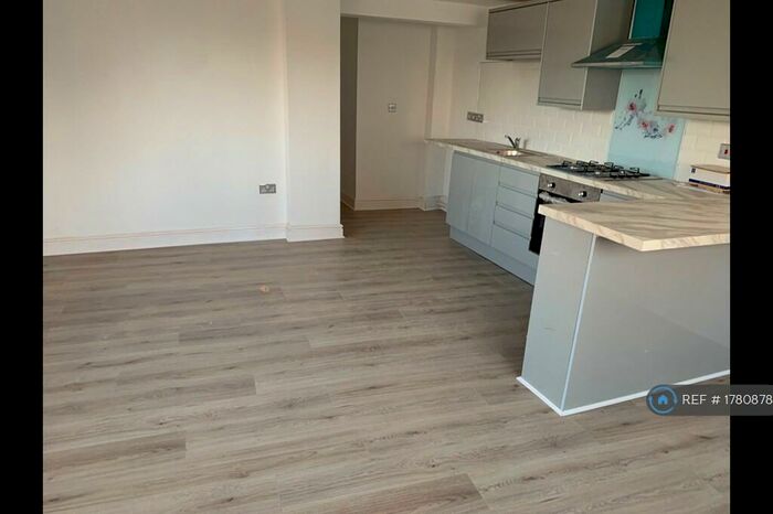 2 Bedroom Flat To Rent In Albion St, Wall Heath, DY6