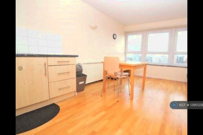 1 Bedroom Flat To Rent In The Vista Building, Woolwich, London, SE18