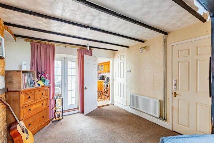 2 Bedroom Semi-Detached House For Sale In Finedon Road, Irthlingborough, Wellingborough, NN9