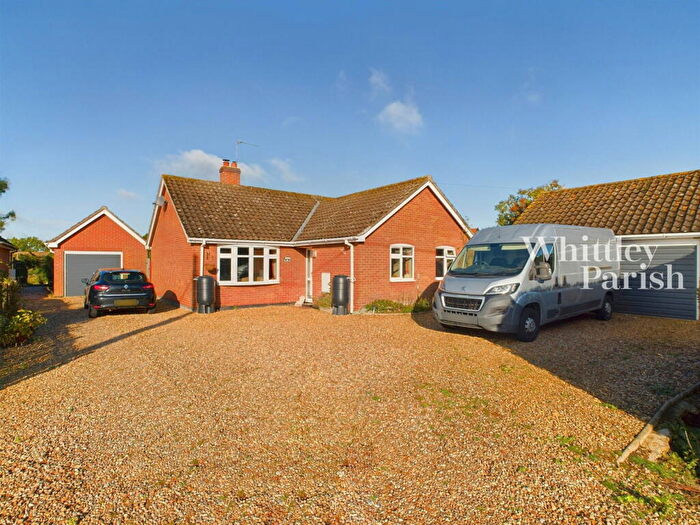 4 Bedroom Detached Bungalow For Sale In Bonds Road, Tivetshall St Mary, NR15