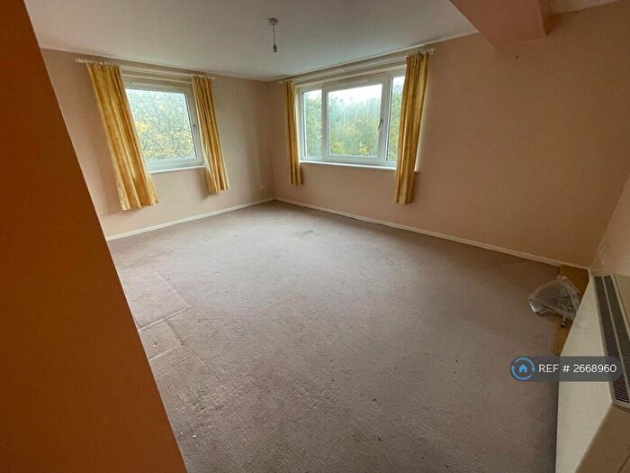 1 Bedroom Flat To Rent In The Peninsula Building, Salford, M7