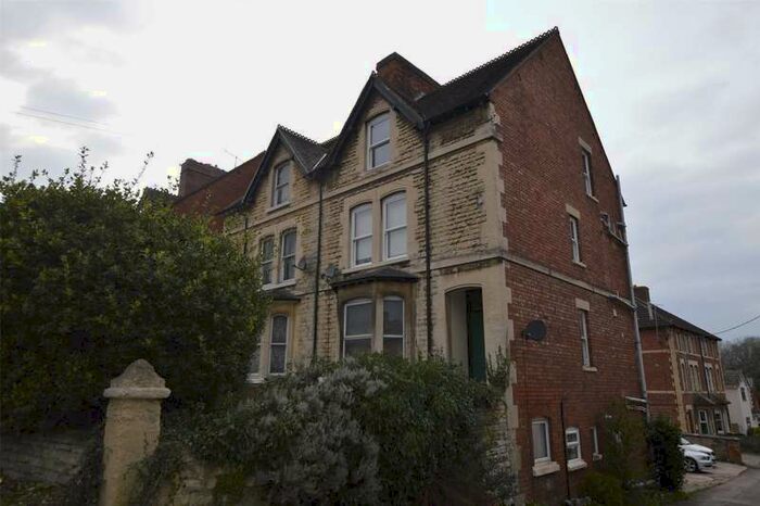 2 Bedroom Flat To Rent In Bath Road, Stroud, GL5