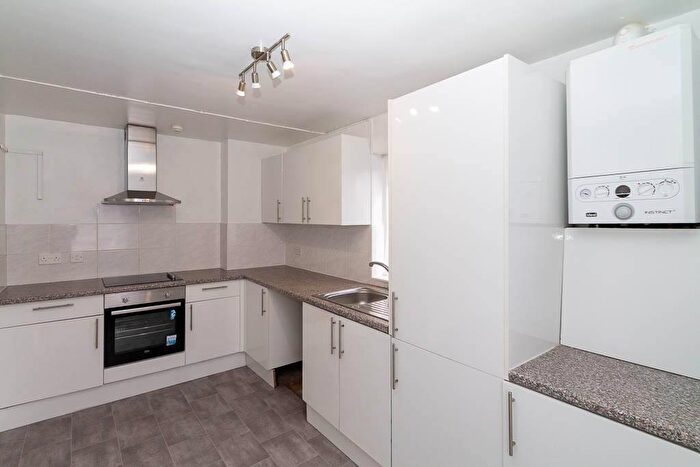 3 Bedroom Flat To Rent In Albert Court, Ashton Road, Lancaster, LA1