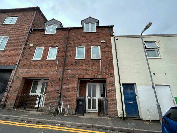 3 Bedroom Terraced House To Rent In Brewery Hill, Grantham, NG31