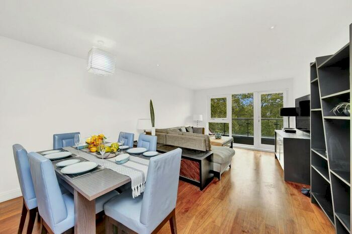 2 Bedroom Apartment To Rent In Clerkenwell Road, EC1M