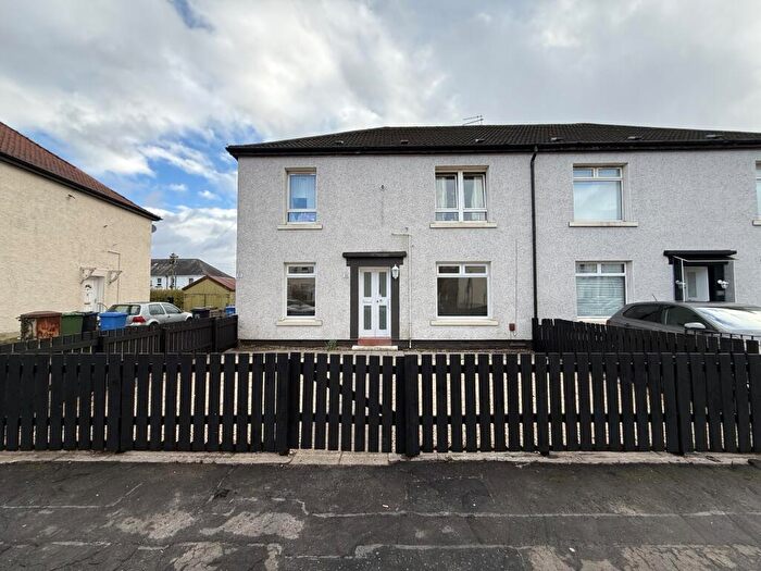 2 Bedroom Flat To Rent In Rampart Avenue, Knightswood, G13