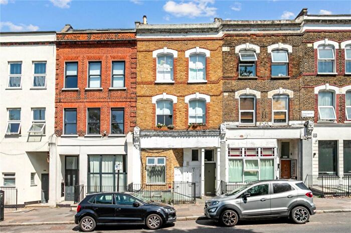 4 Bedroom Apartment For Sale In Chatsworth Road, London, E5