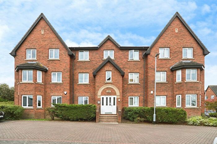 2 Bedroom Flat For Sale In Pavilion Close, Stanningley, Pudsey, LS28