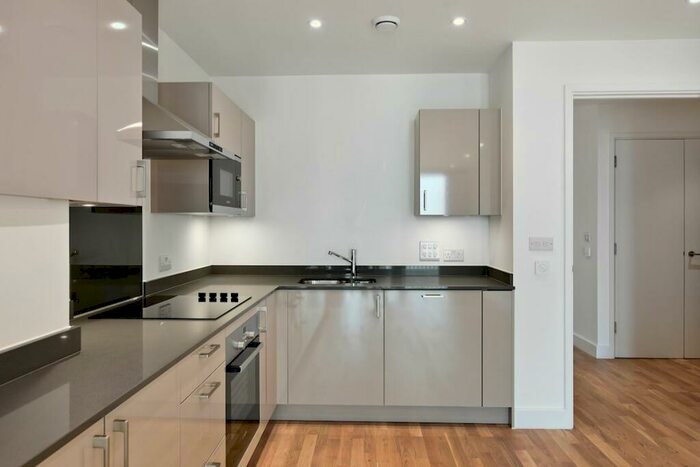 2 Bedroom Apartment To Rent In Burgess Springs, Chelmsford, CM1