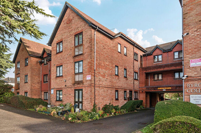 1 Bedroom Flat For Sale In Hill Lane, Southampton, Hampshire, SO15