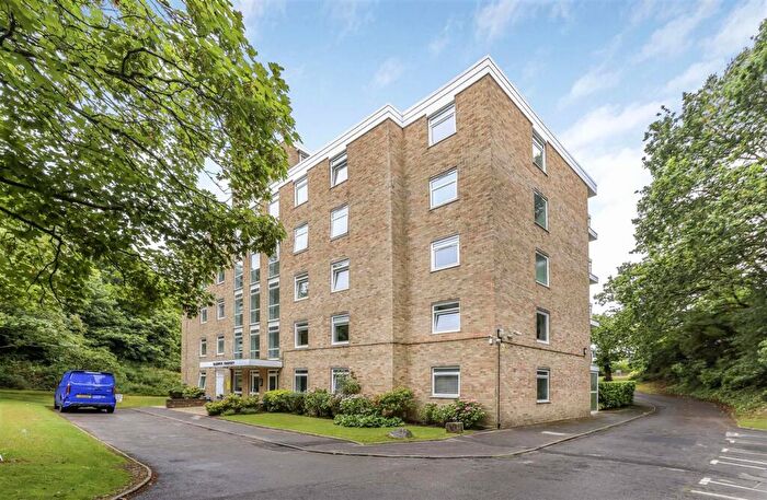 2 Bedroom Flat For Sale In Hurst Hill, Lilliput, BH14