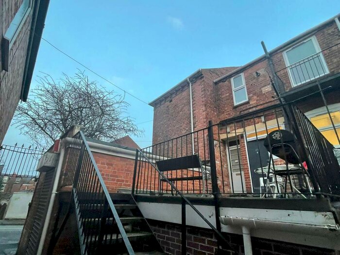 2 Bedroom Apartment To Rent In Sneinton Boulevard, NG2