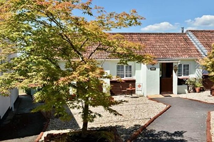 2 Bedroom Bungalow To Rent In Blackborough, Cullompton, EX15