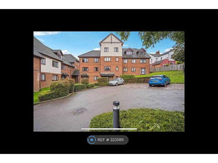 1 Bedroom Flat To Rent In Sovereign Court, High Wycombe, HP13