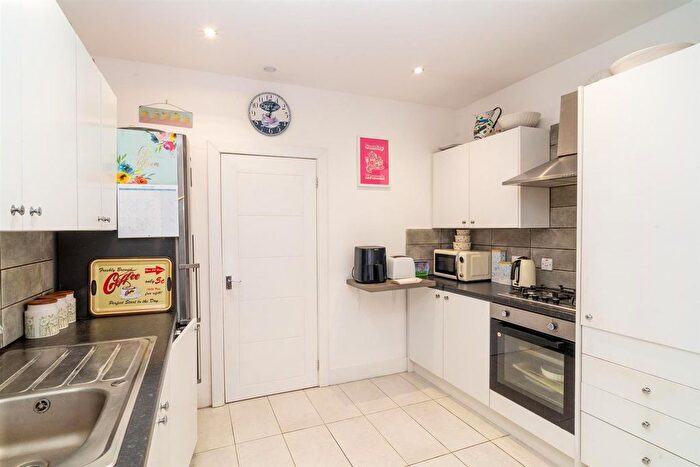 3 Bedroom End Of Terrace House For Sale In Whitehouse Avenue, Borehamwood, WD6