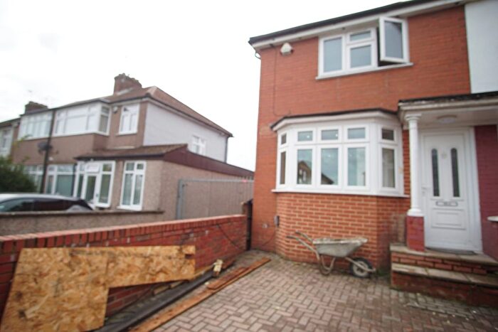 3 Bedroom Semi-detached House To Rent In Dale Avenue, Edgware, HA8