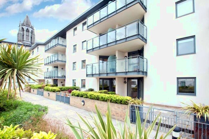 2 Bedroom Flat To Rent In Avalon, West Street, Brighton, East Sussex, BN1